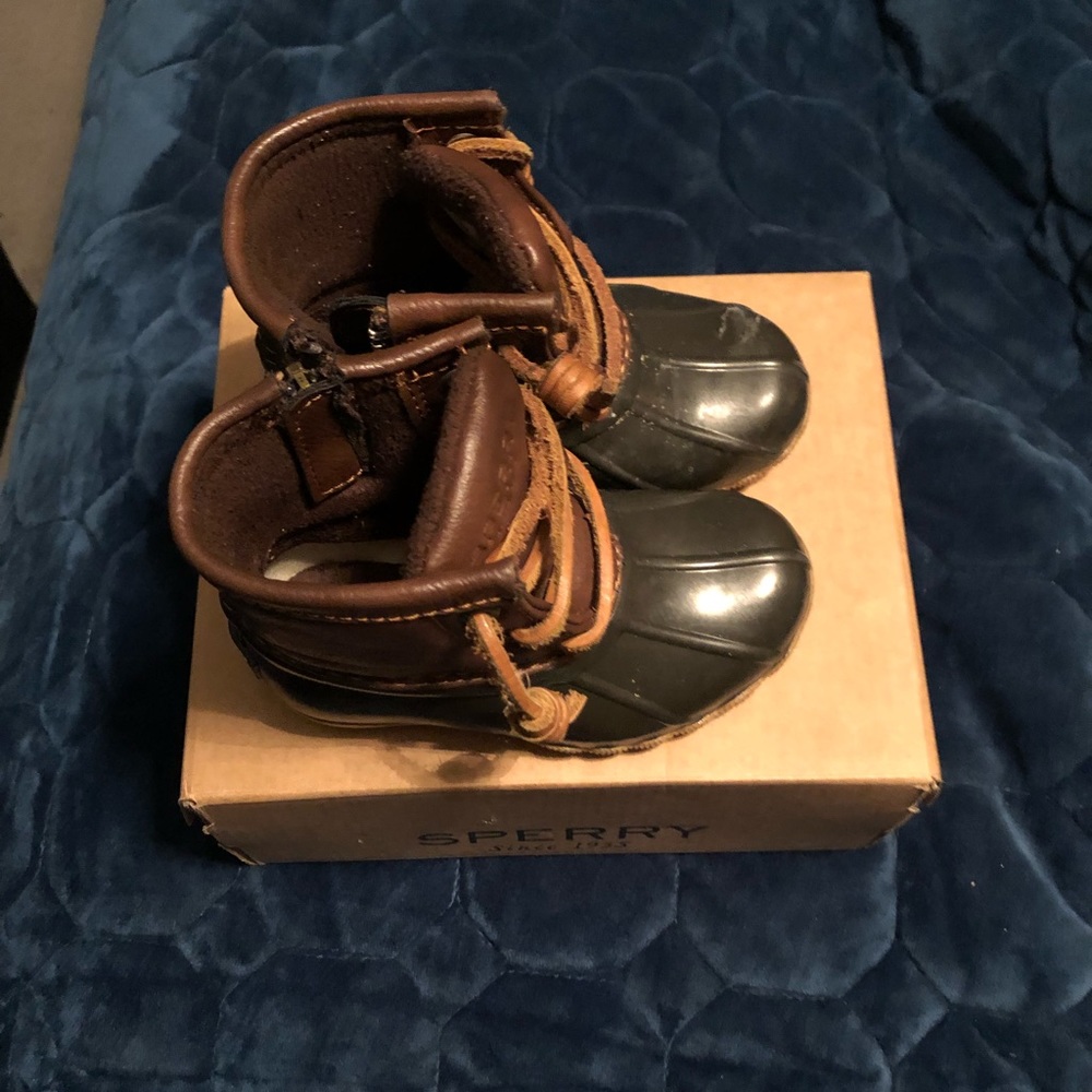Infant Sperry Boot Size 6 Gently used!